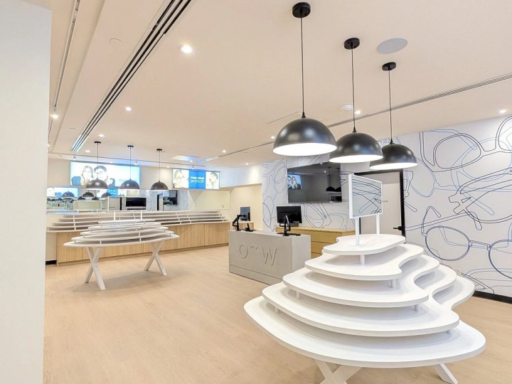Optical store display floor with pendant lighting